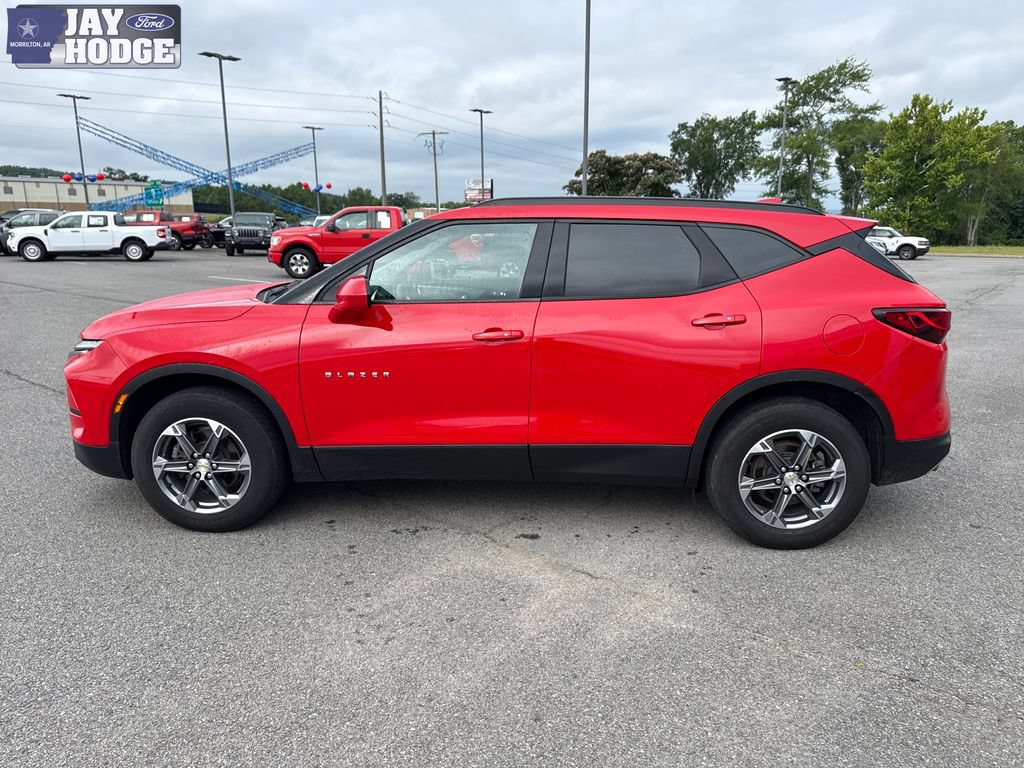 Used 2024 Chevrolet Blazer LT w/ Convenience Package FWD image 3