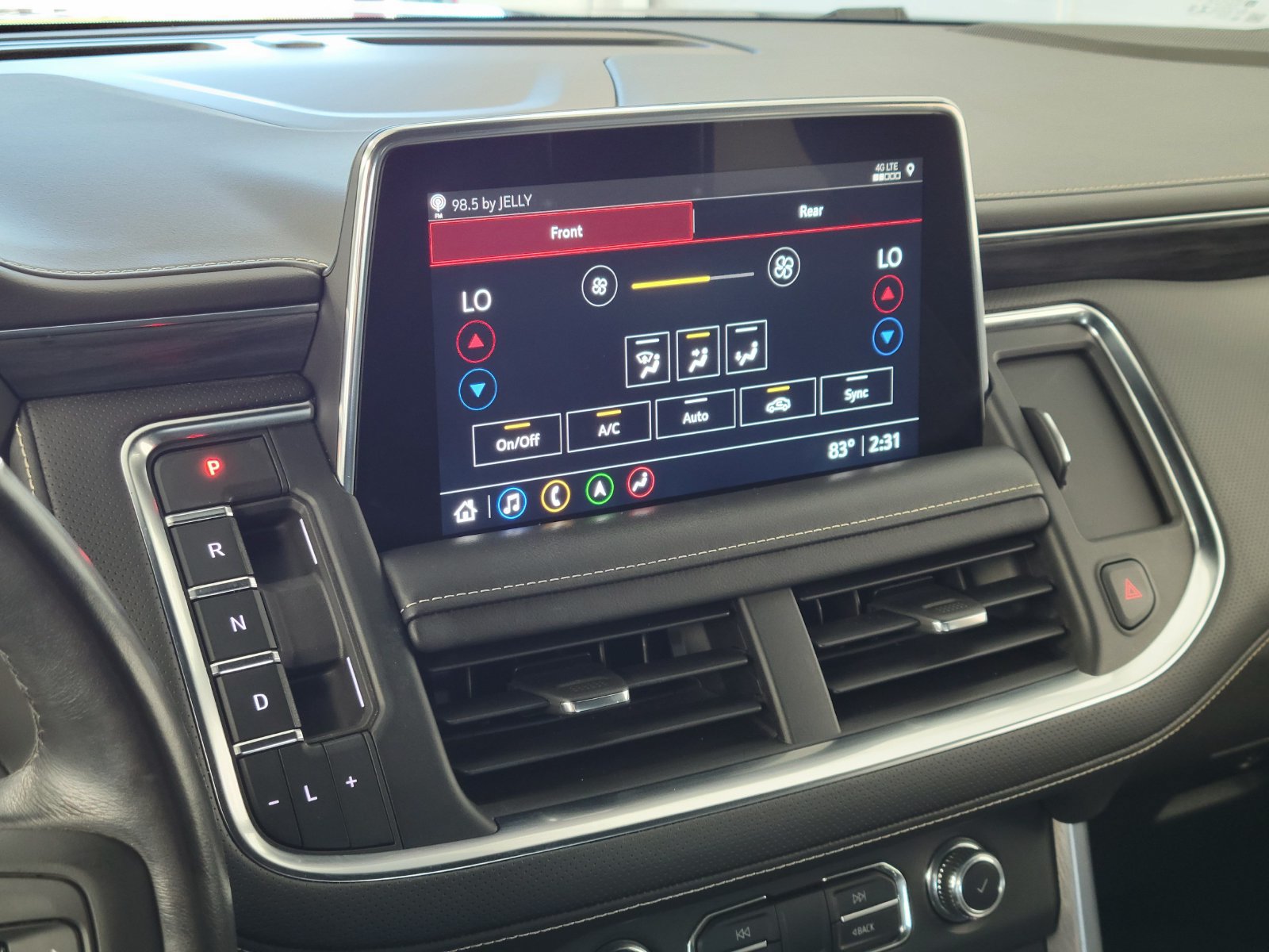 Used 2021 GMC Yukon SLT w/ Rear Media and Nav Package AWD/4WD image 18