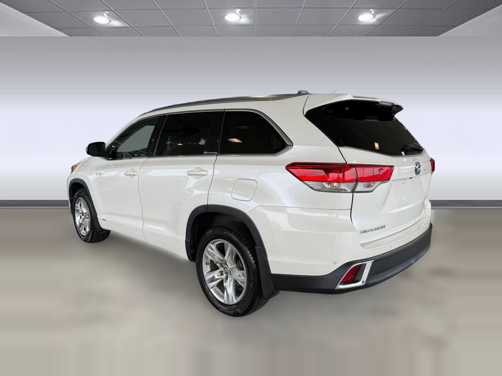 Used 2018 Toyota Highlander Limited AWD/4WD image 3