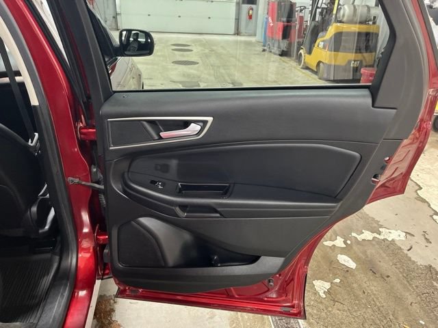 Certified 2017 Ford Edge SEL w/ Equipment Group 201A AWD/4WD image 38