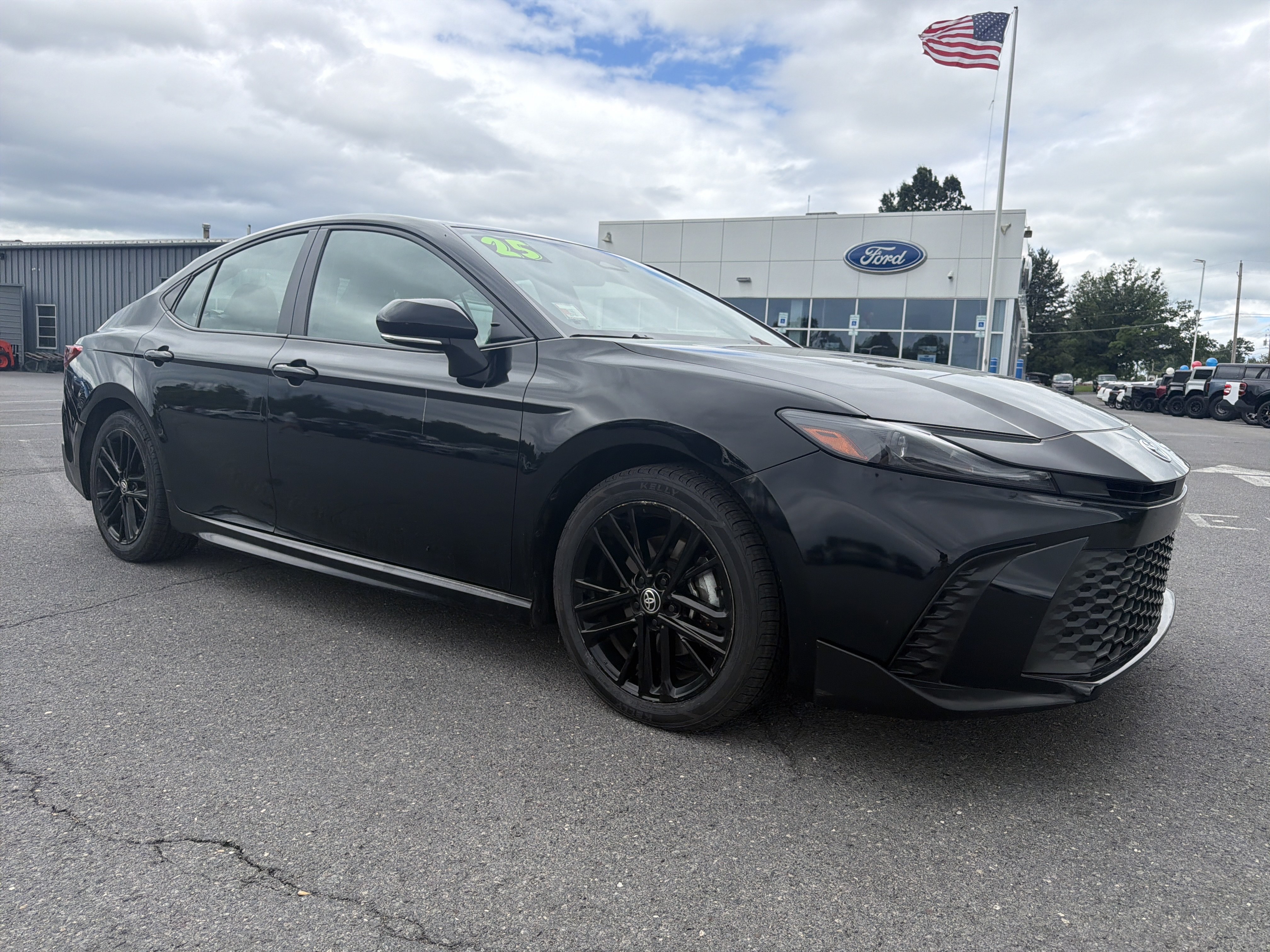 Used 2025 Toyota Camry SE