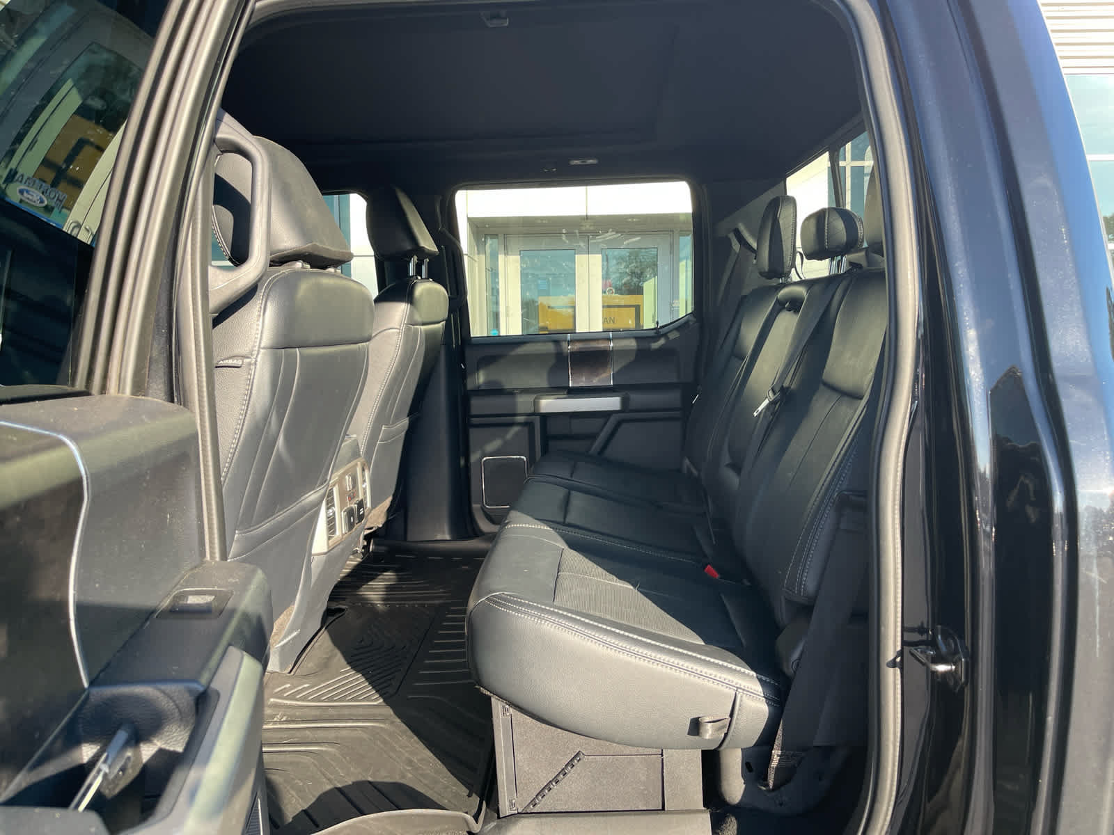Certified 2022 Ford F250 Lariat w/ Black Appearance Pkg AWD/4WD image 9