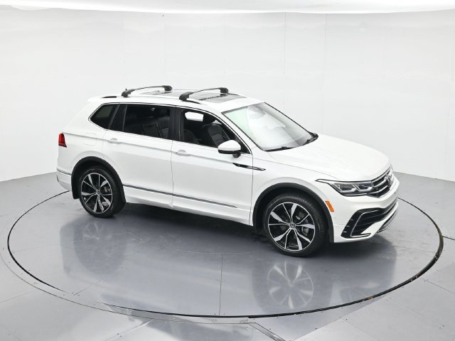 Used 2023 Volkswagen Tiguan SEL R-Line AWD/4WD image 38