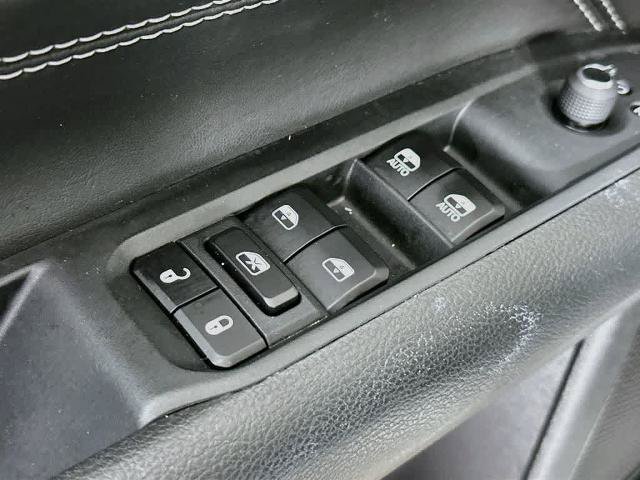 Used 2024 Jeep Compass Latitude w/ Altitude Special Edition AWD/4WD image 29