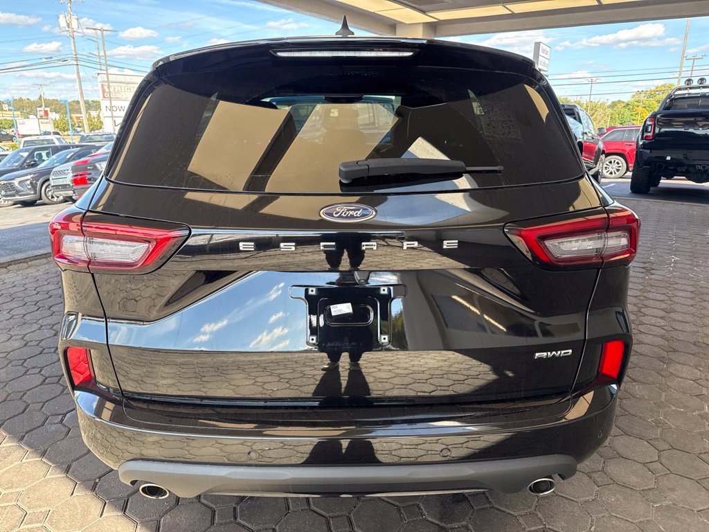 Certified 2024 Ford Escape ST-Line w/ Tech Pack #1 AWD/4WD image 7