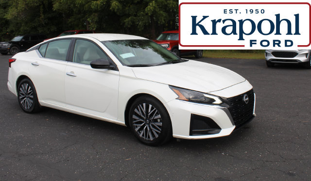 Used 2025 Nissan Altima 2.5 SV FWD image 1