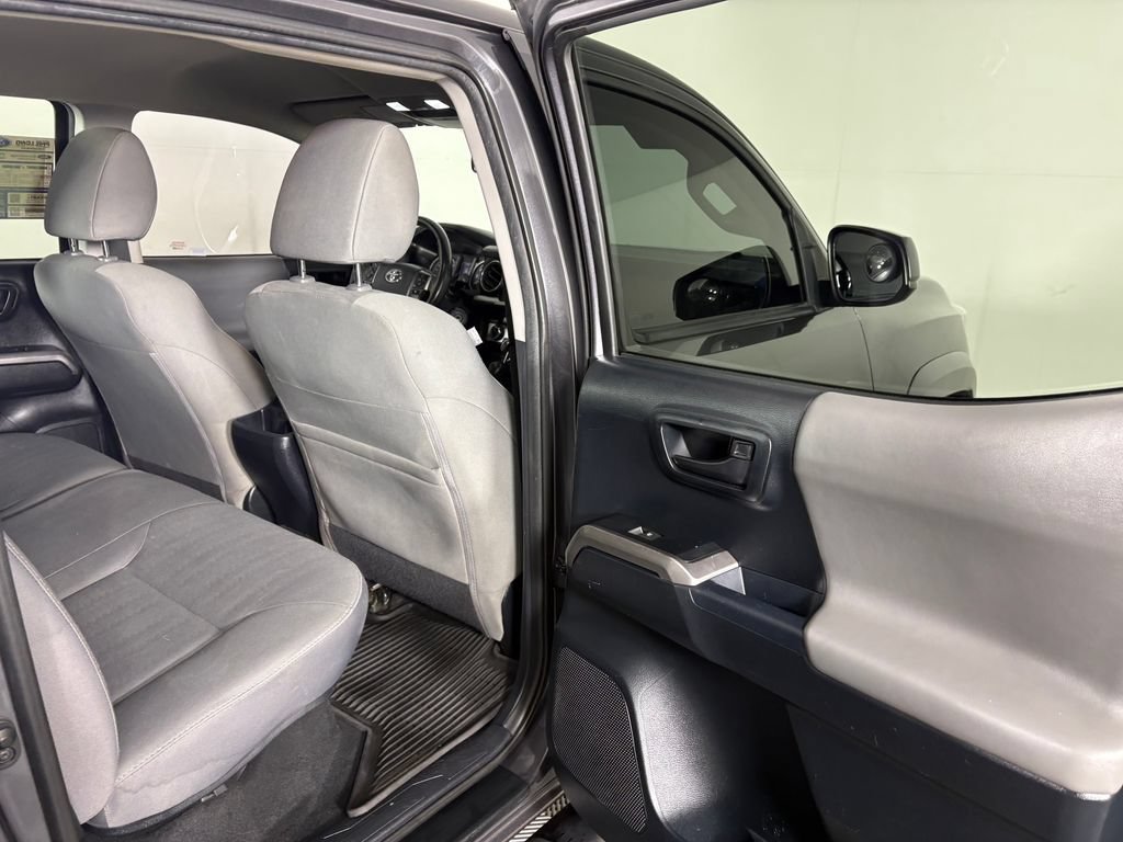 Used 2017 Toyota Tacoma SR5 w/ Tow Package AWD/4WD image 30