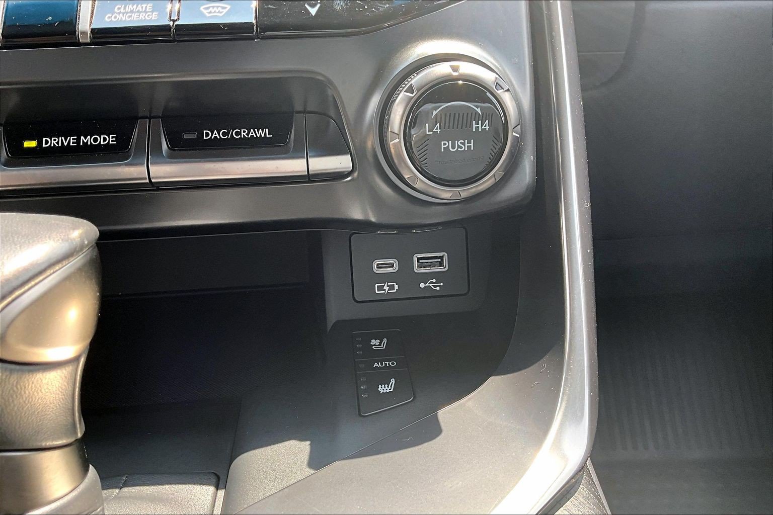 Used 2024 Lexus LX 600 4WD w/ Appearance Package image 33