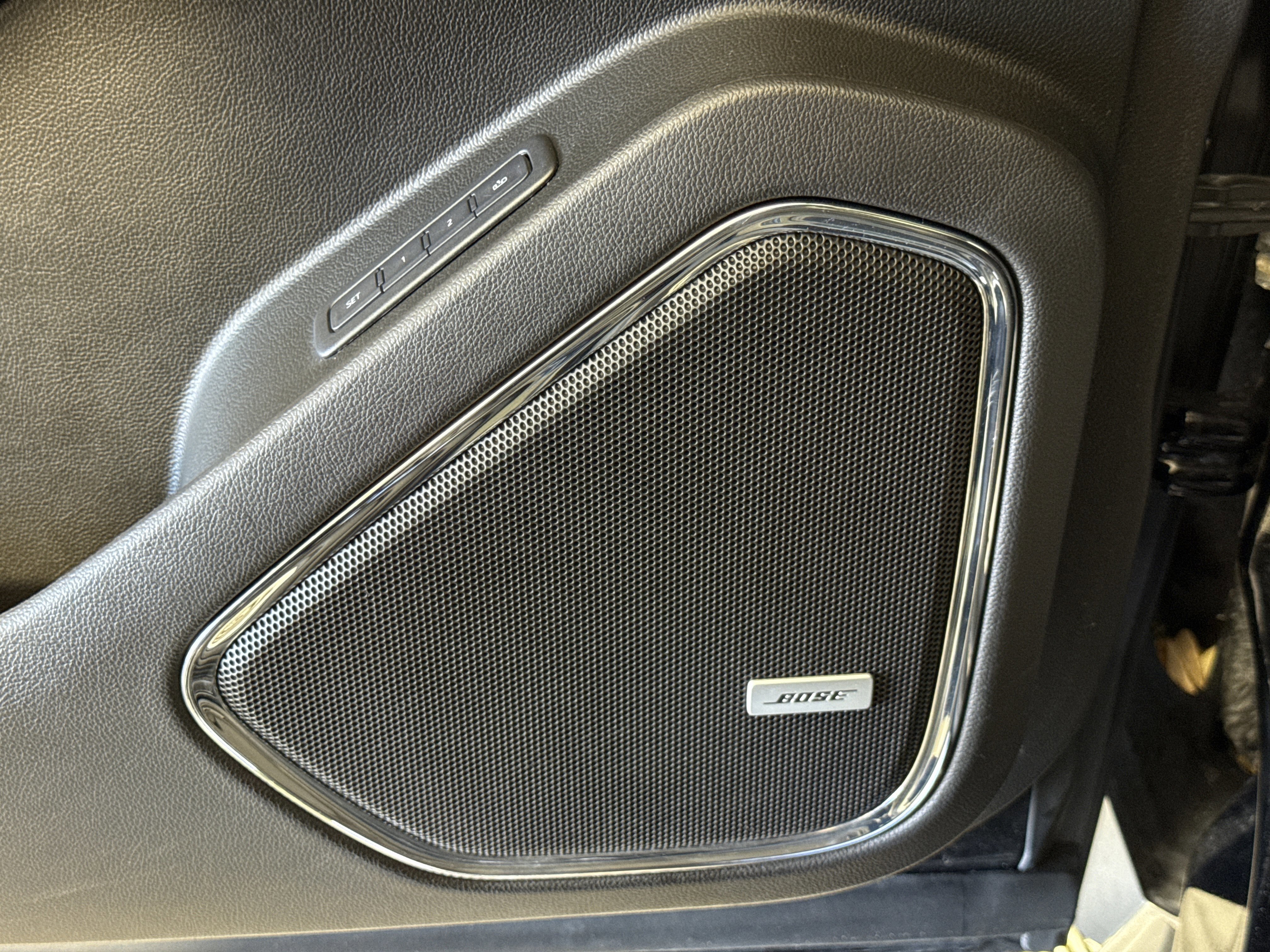 Used 2019 Chevrolet Suburban Premier image 18