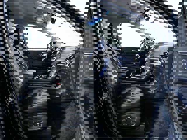 Certified 2018 Ford Edge Titanium image 10