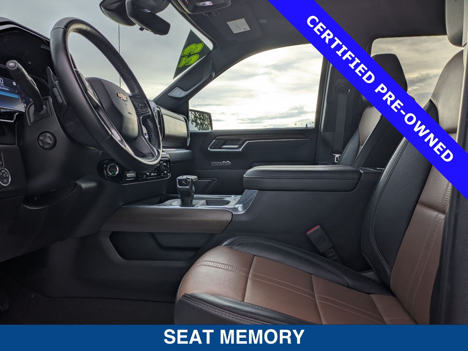 Used 2023 Chevrolet Silverado 1500 High Country w/ High Country Premium Package AWD/4WD image 28