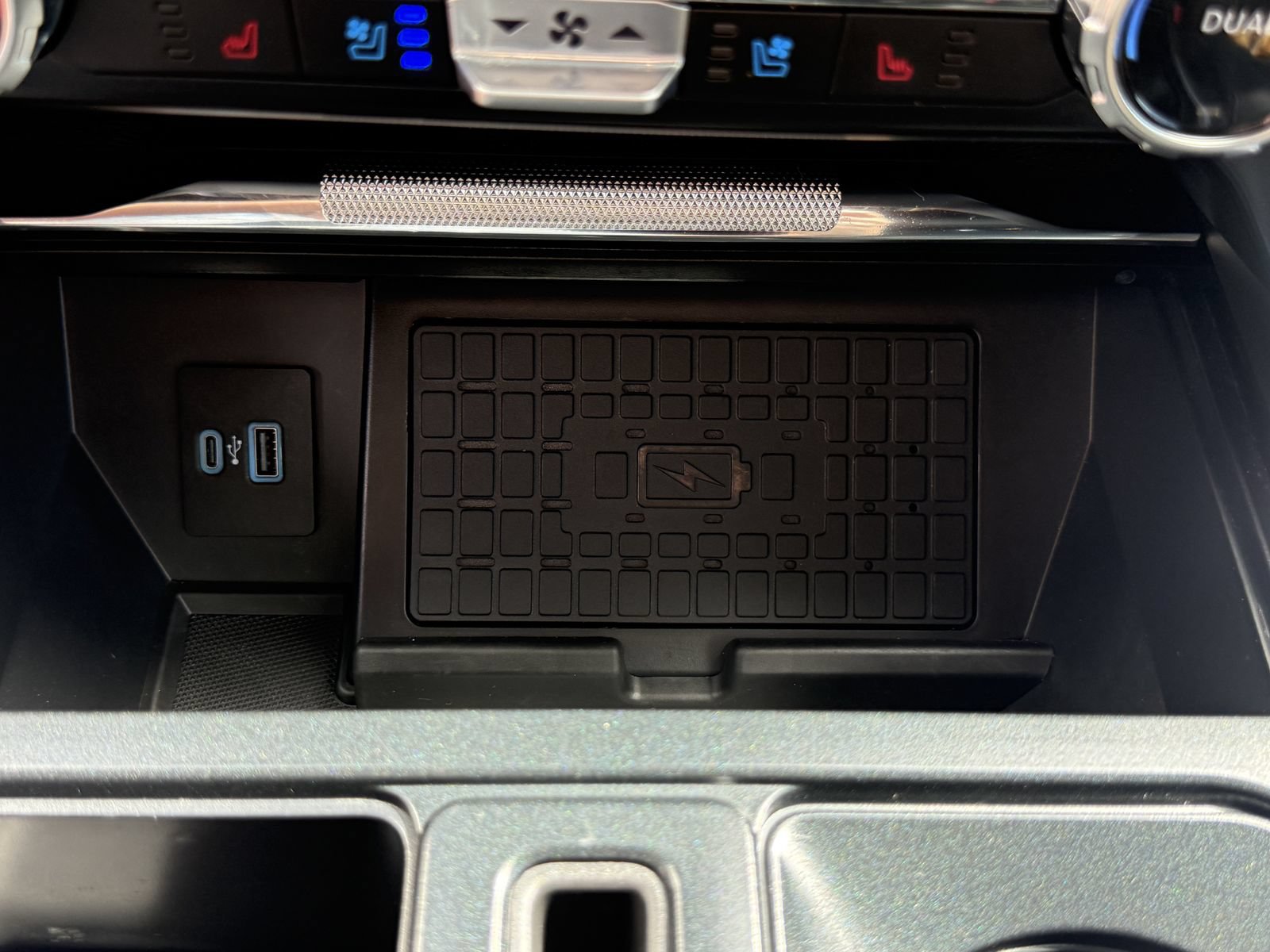 Certified 2023 Ford F150 Raptor w/ Raptor 37 Performance Package AWD/4WD image 31