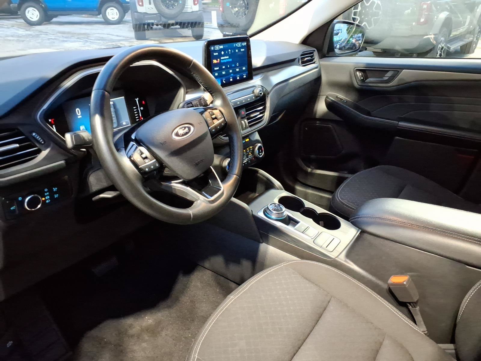 Certified 2024 Ford Escape Active AWD/4WD image 9