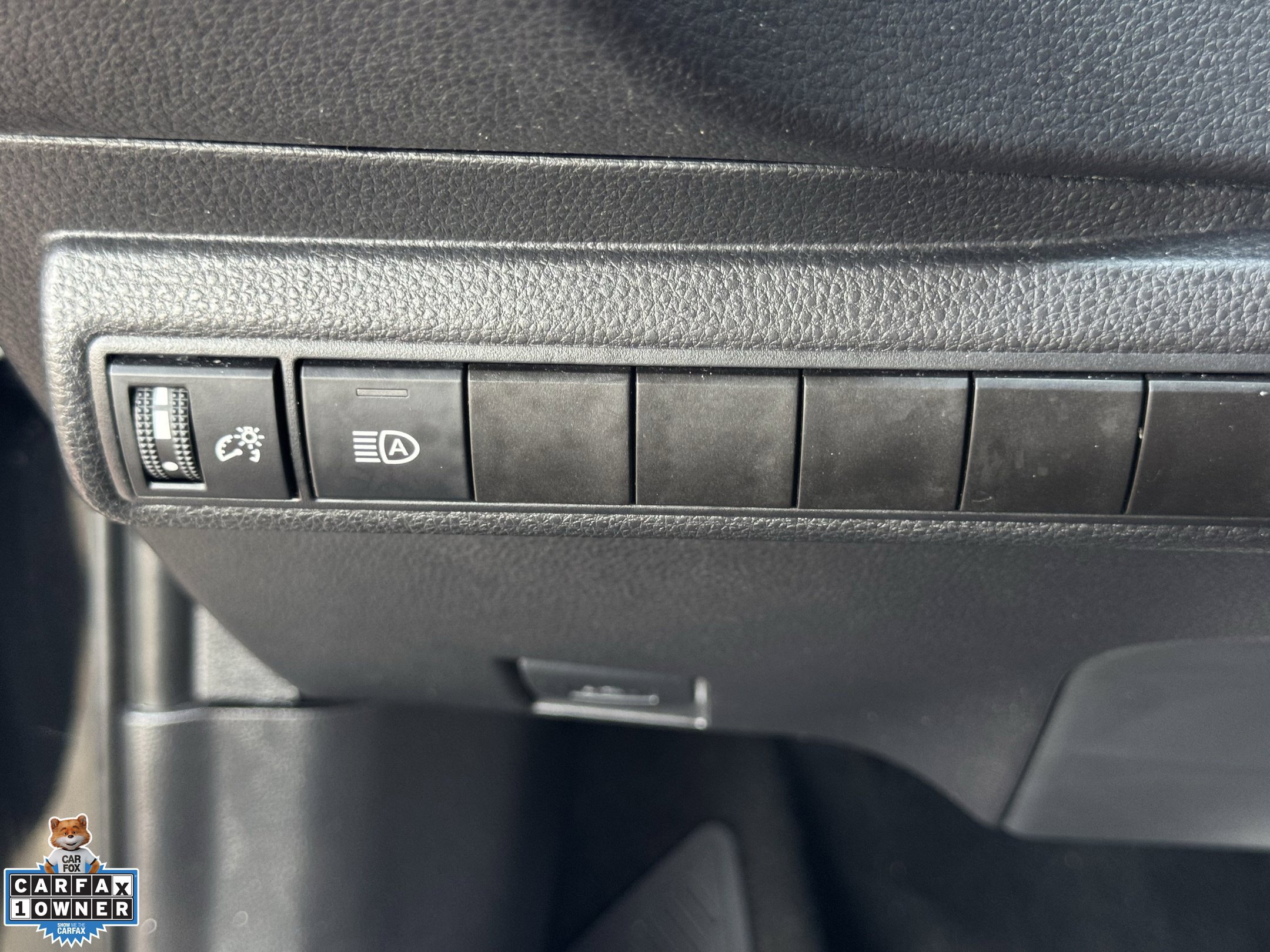 Used 2025 Toyota Corolla LE FWD image 25
