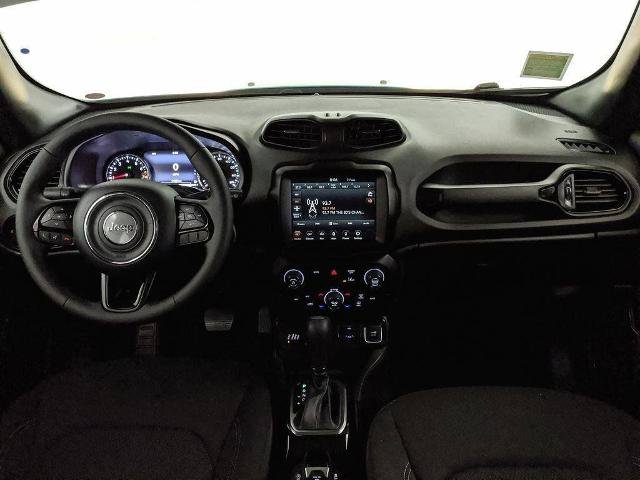Used 2022 Jeep Renegade Altitude w/ Sun/Sound Group AWD/4WD image 7