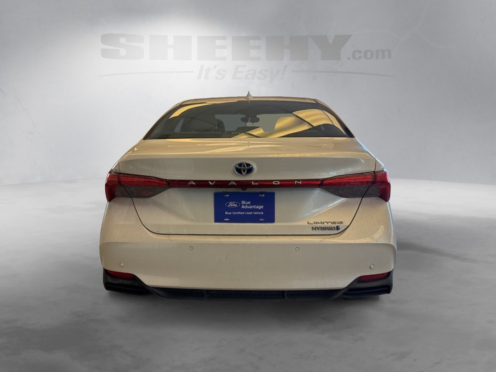 Used 2022 Toyota Avalon Limited w/ Advanced Safety Package image 4