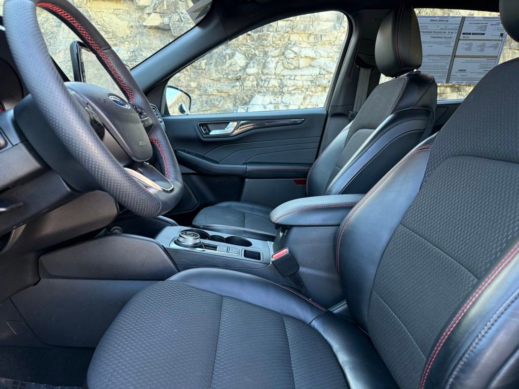 Certified 2023 Ford Escape ST-Line w/ Tech Pack #1 image 20