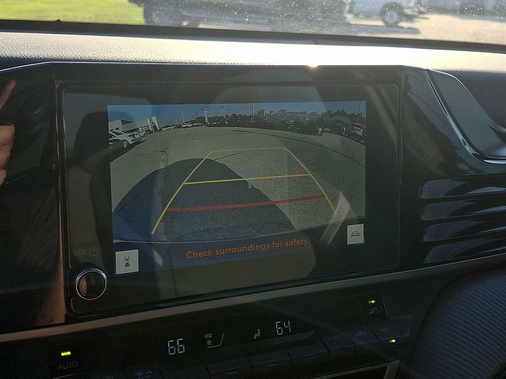 Used 2025 Toyota Camry SE FWD image 17