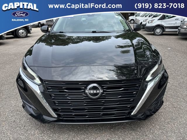 Used 2025 Nissan Altima 2.5 SV FWD image 10