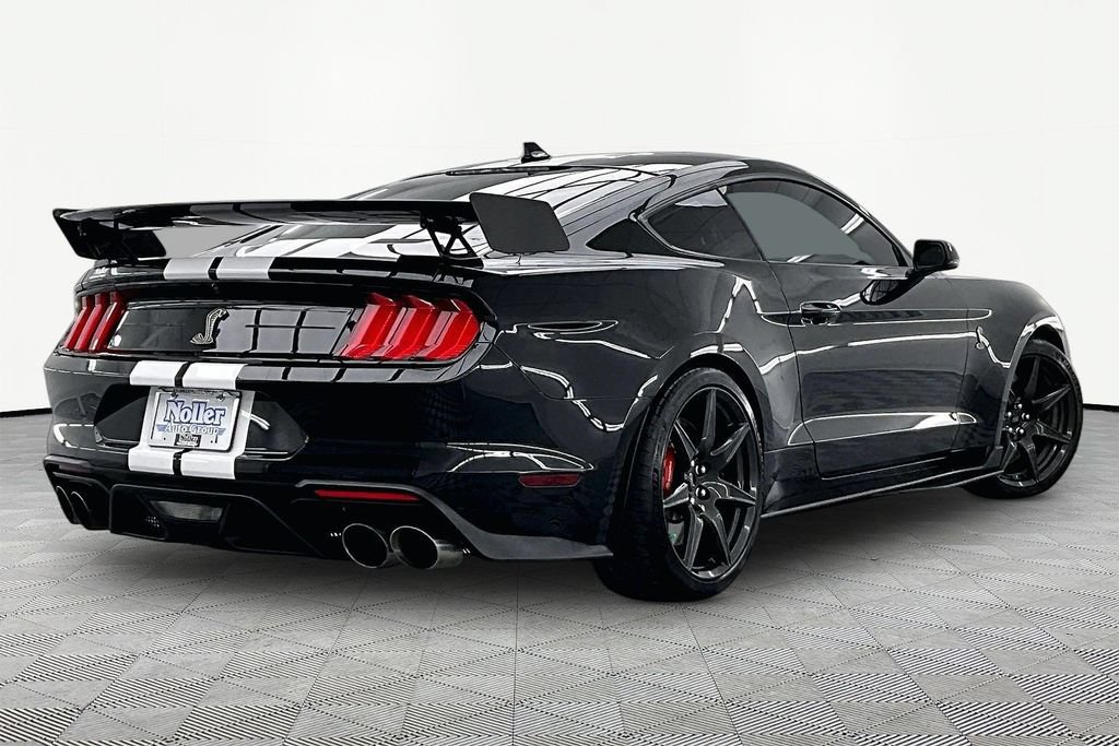 Certified 2022 Ford Mustang Shelby GT500 w/ Carbon Fiber Track Pack RWD image 2