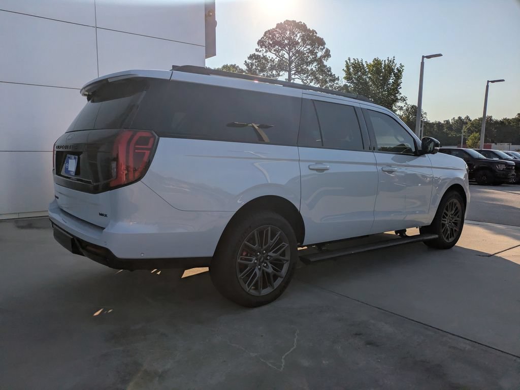 Certified 2025 Ford Expedition Max Platinum w/ Stealth Performance Package AWD/4WD image 4