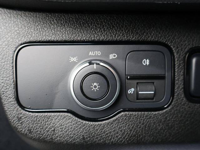 Used 2023 Mercedes-Benz Sprinter 2500 image 12