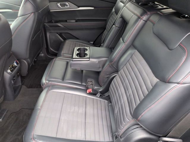 Certified 2025 Ford Explorer ST-Line w/ ST-Line Street Pack image 26