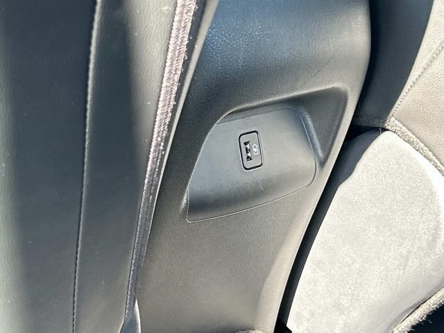 Used 2022 Nissan Sentra SR w/ SR Premium Package FWD image 19