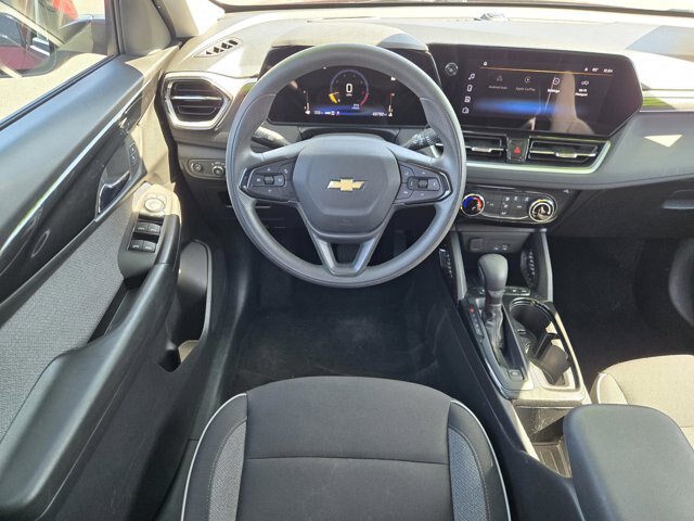 Used 2025 Chevrolet TrailBlazer LT AWD/4WD image 12