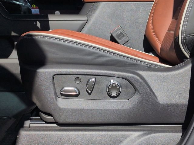 Used 2025 GMC Sierra 2500 Denali Ultimate w/ Max Trailering Package image 24