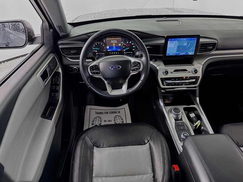 Certified 2022 Ford Explorer XLT w/ Equipment Group 202A image 23