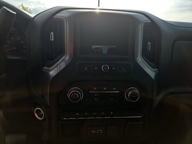 Used 2022 Chevrolet Silverado 1500 Custom image 18