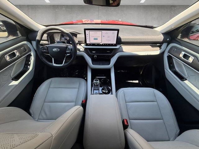 Certified 2025 Ford Explorer Platinum w/ Ultimate Package AWD/4WD image 21