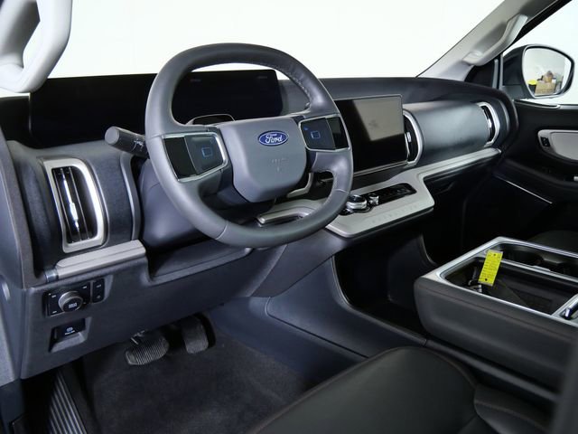 Certified 2025 Ford Expedition Active AWD/4WD image 19