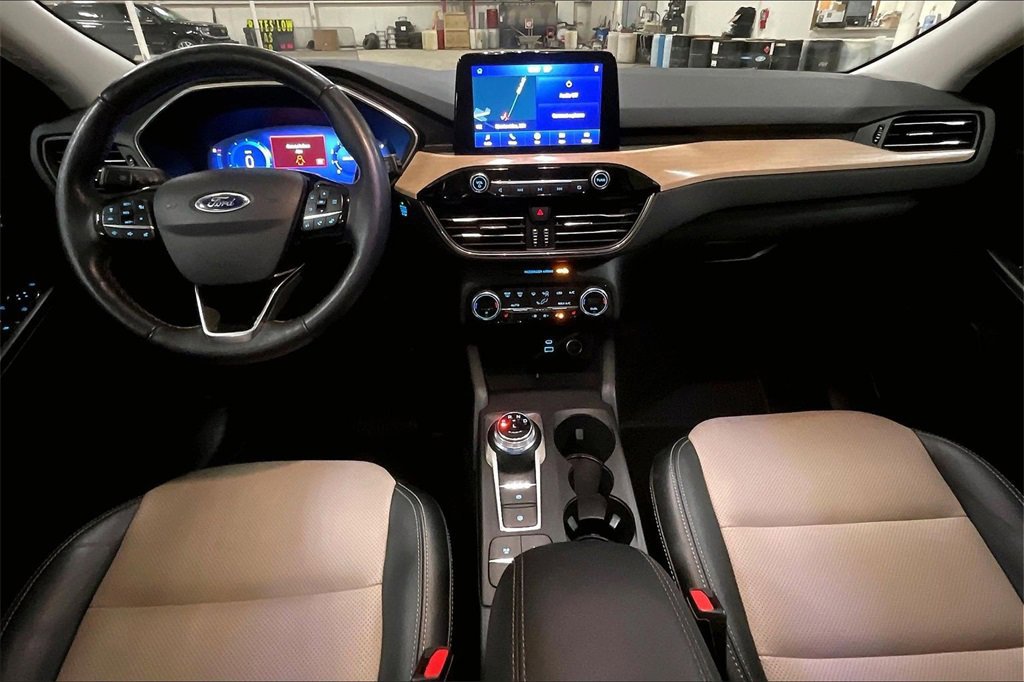 Certified 2021 Ford Escape Titanium w/ Titanium Elite Package image 14