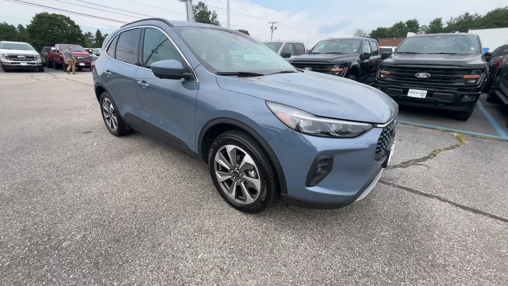 Certified 2025 Ford Escape Platinum w/ Premium Technology Package AWD/4WD image 13