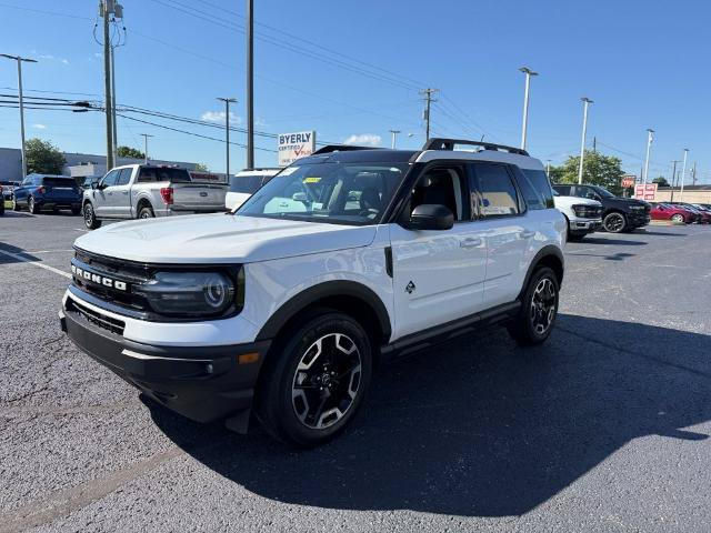 Certified 2023 Ford Bronco Sport Outer Banks w/ Tech Package AWD/4WD image 4