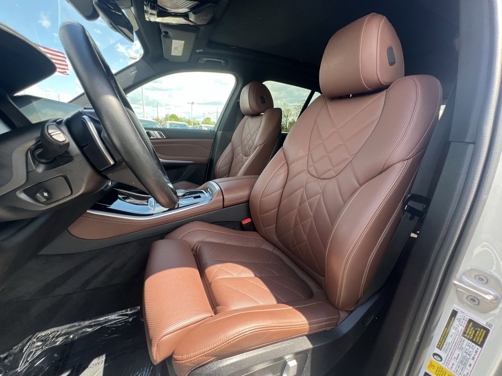 Used 2023 BMW X5 xDrive40i w/ Parking Assistance Package AWD/4WD image 21