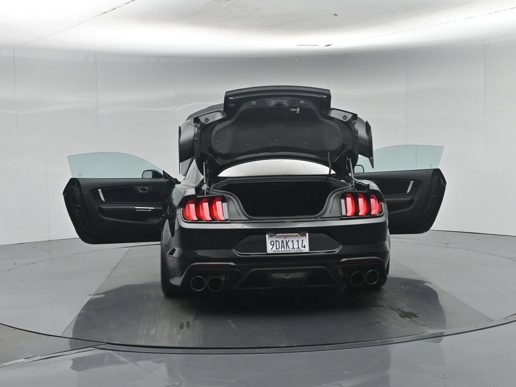 Certified 2022 Ford Mustang Shelby GT500 w/ Carbon Fiber Track Pack RWD image 36