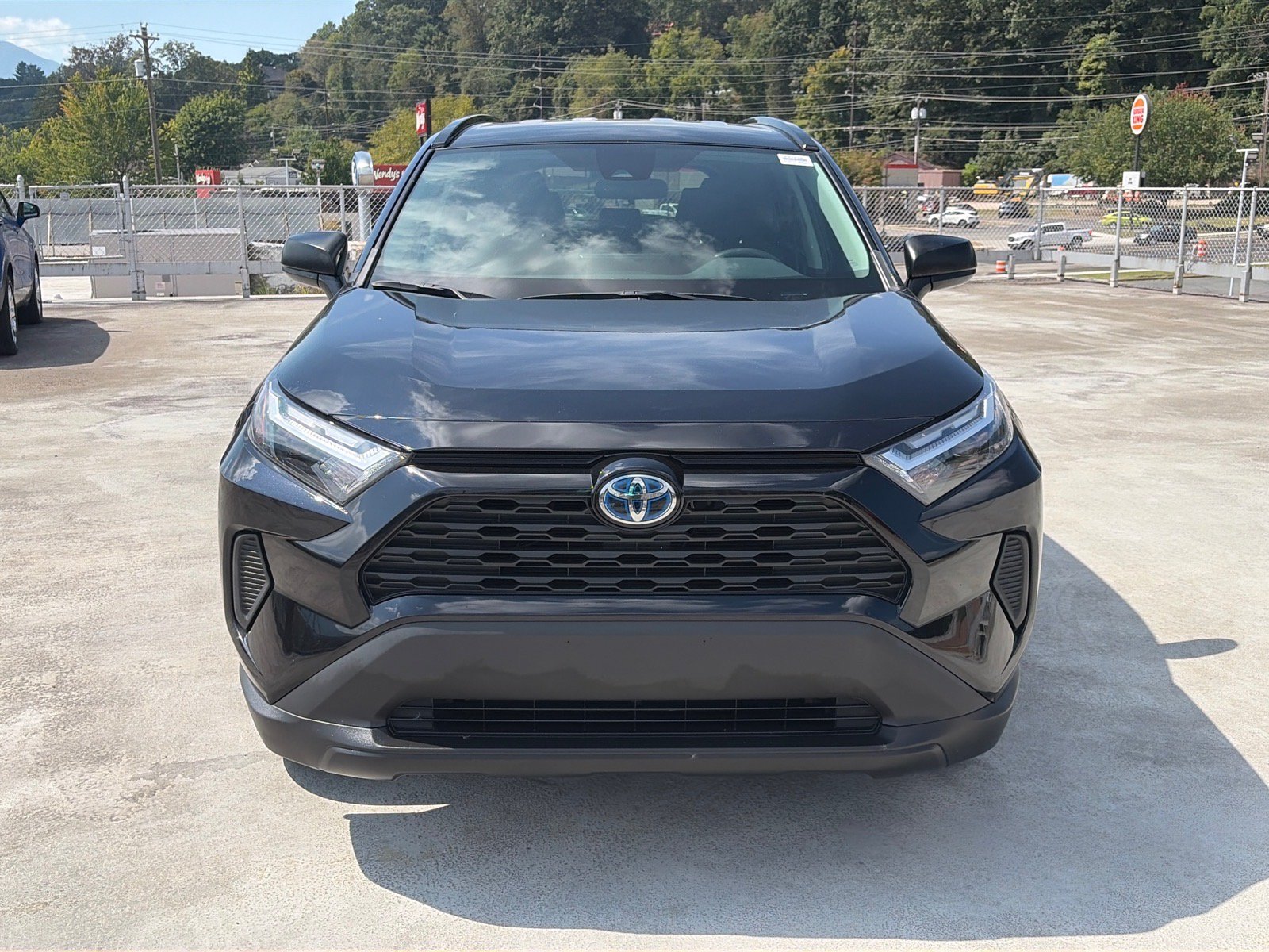 Used 2024 Toyota RAV4 LE AWD/4WD image 6