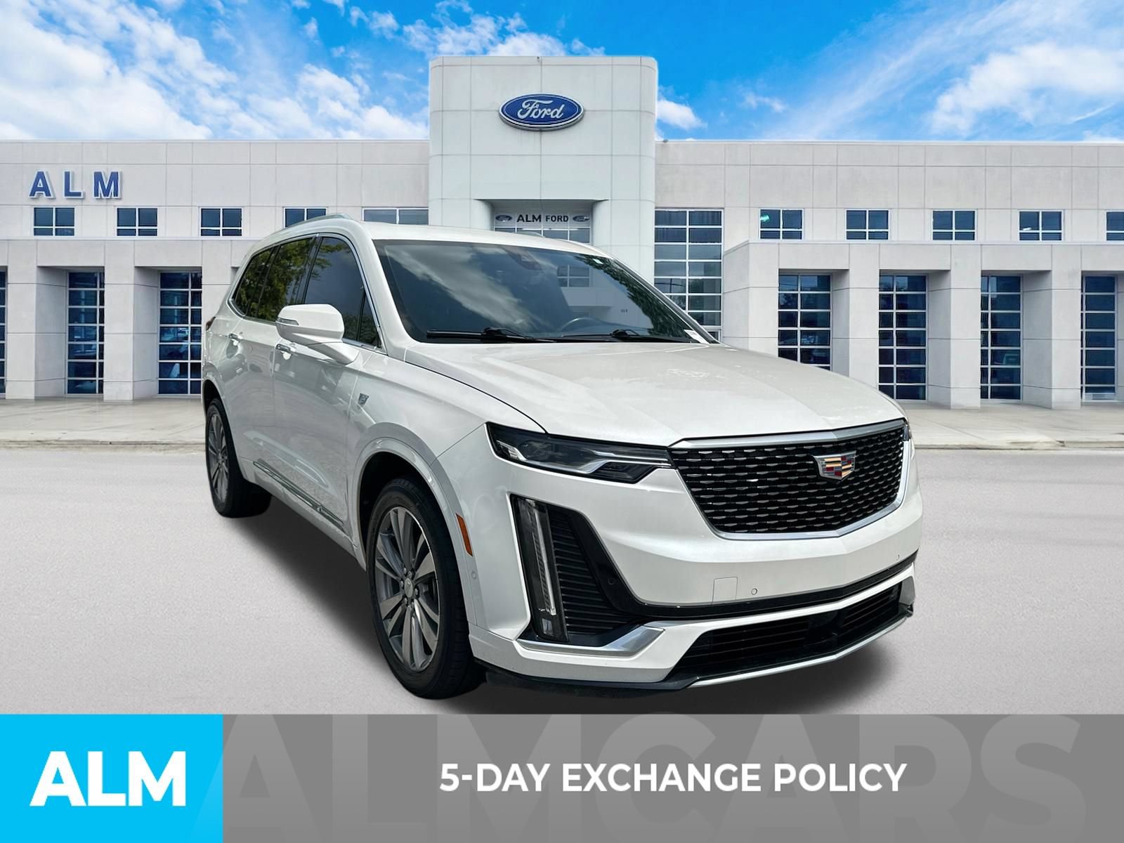 Used 2021 Cadillac XT6 Premium Luxury AWD/4WD image 3