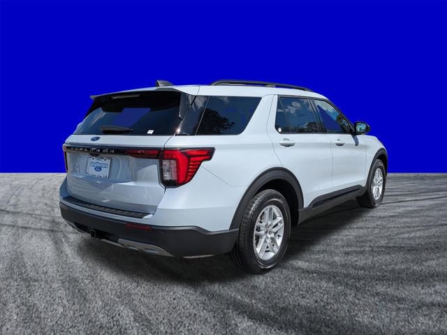 Certified 2026 Ford Explorer Active w/ Active Comfort Package RWD image 4