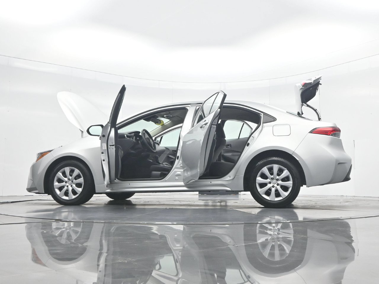 Used 2024 Toyota Corolla LE FWD image 57