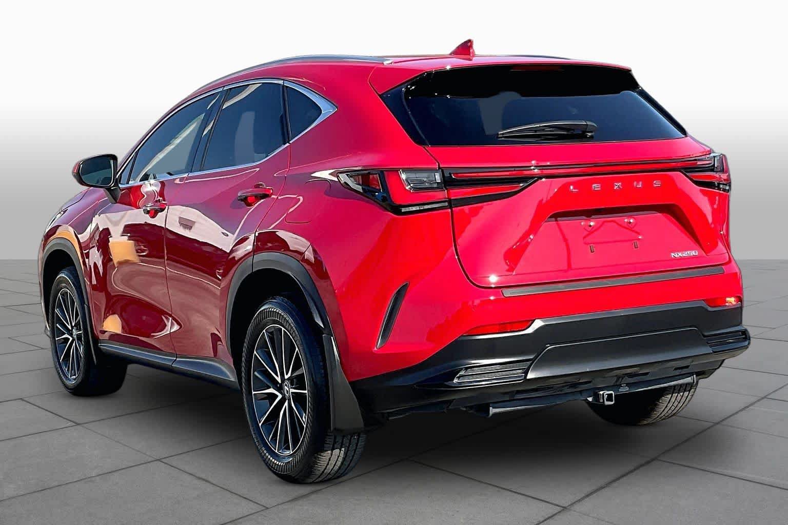 Used 2024 Lexus NX 250 FWD w/ Towing Package (2000 Lbs) image 12