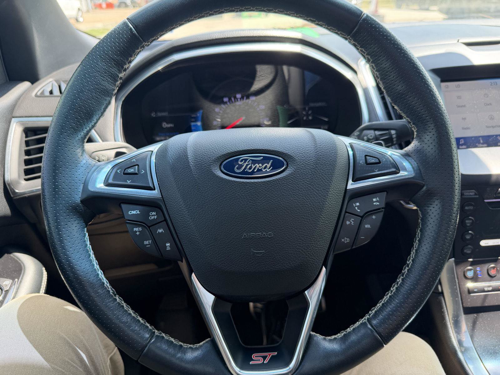Certified 2019 Ford Edge ST w/ Equipment Group 401A AWD/4WD image 10