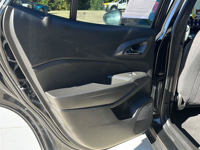 Used 2025 Chevrolet Trax RS w/ Driver Confidence Package FWD image 16