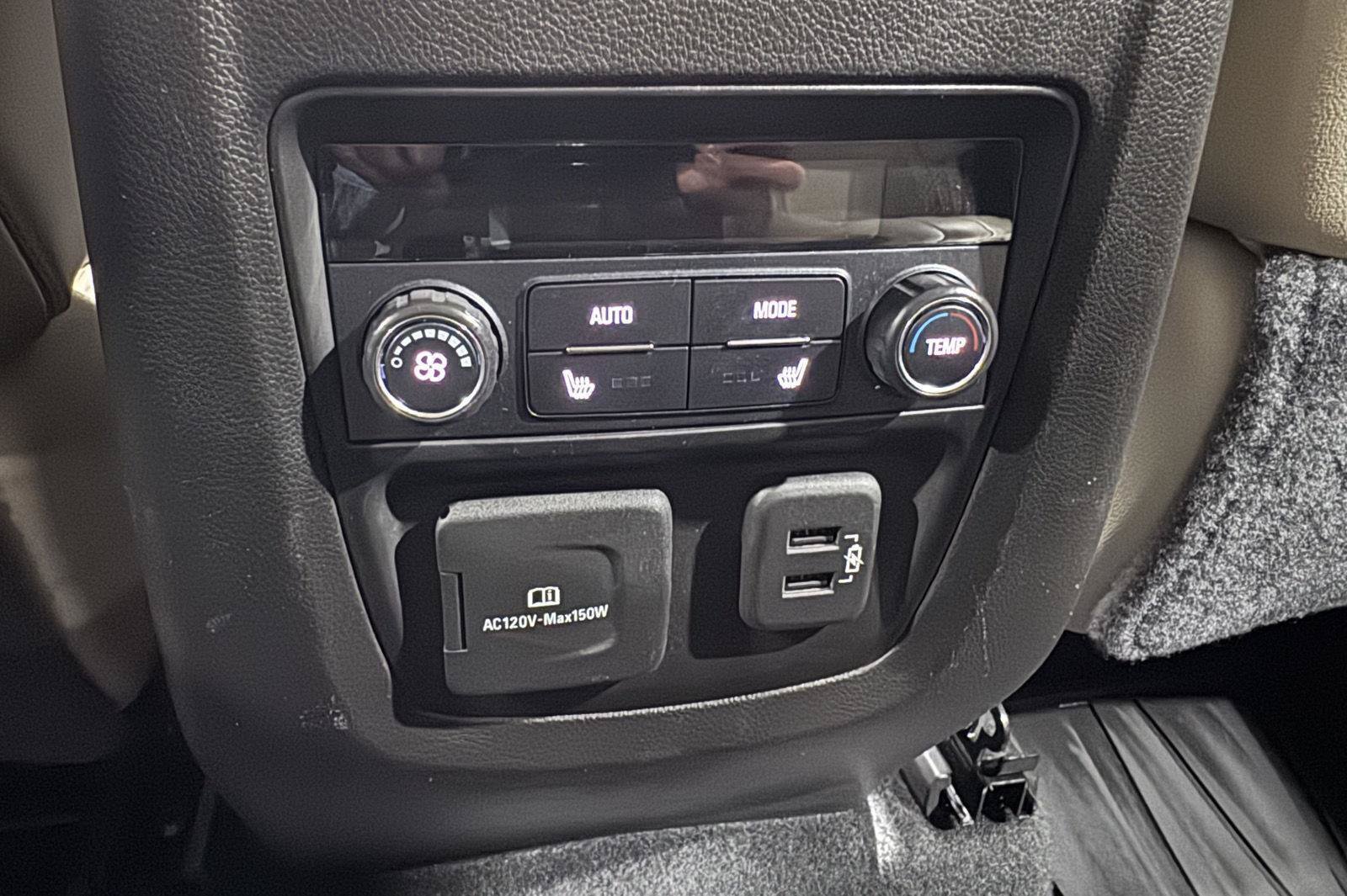 Used 2018 Buick Enclave Premium w/ LPO, Hit The Road Package AWD/4WD image 38