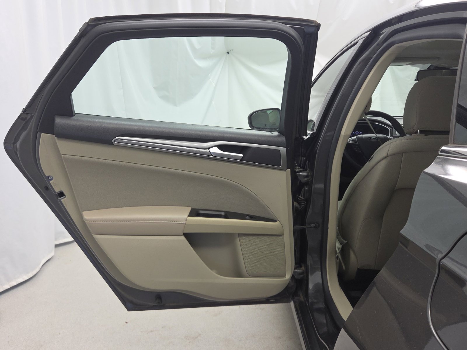 Certified 2020 Ford Fusion SE FWD image 29