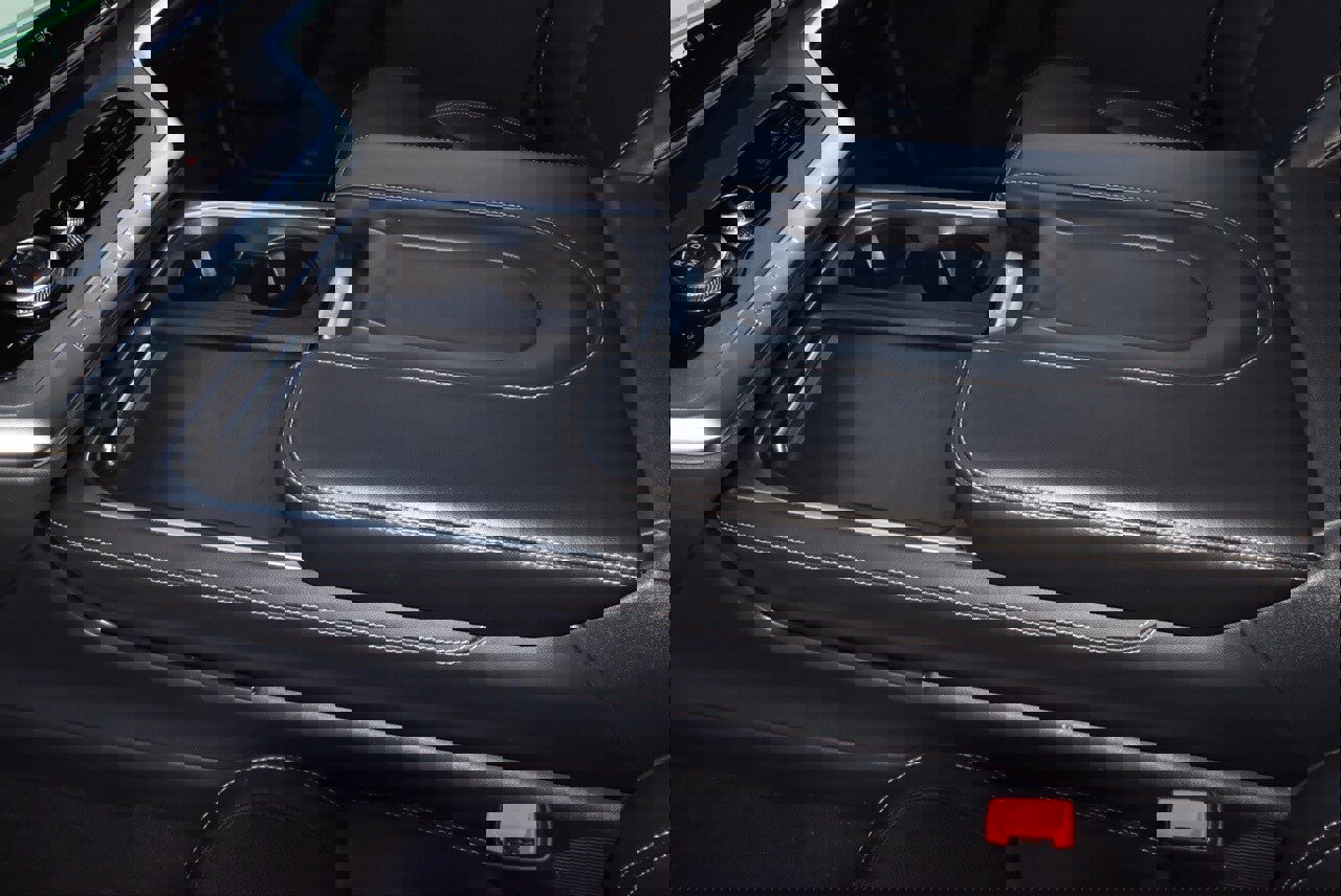 Certified 2025 Ford Expedition Platinum image 32