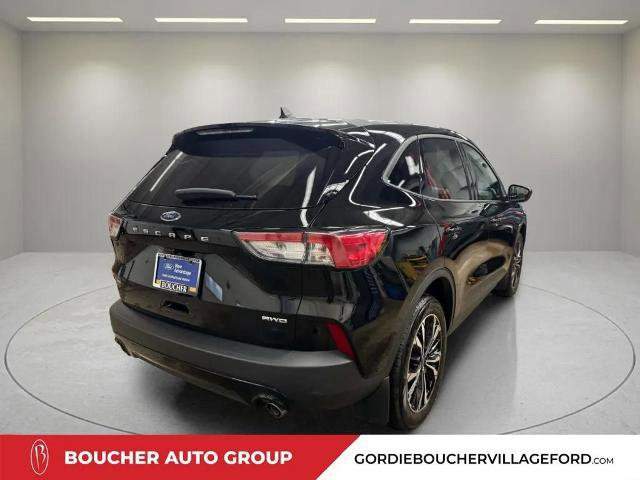 Certified 2022 Ford Escape SE w/ SE Sport Appearance Package image 3